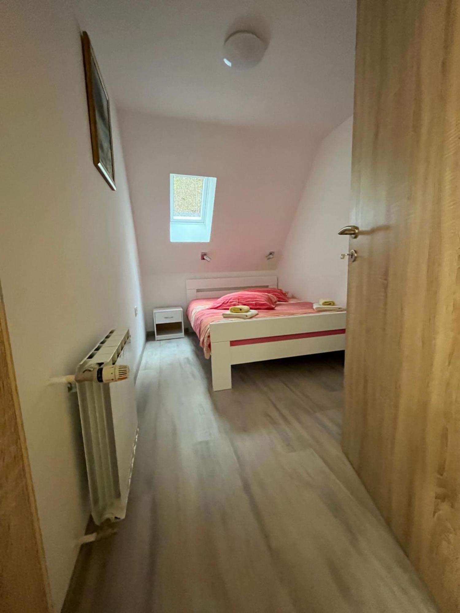 Apartmaji In Sobe Cuder Soča Стая снимка